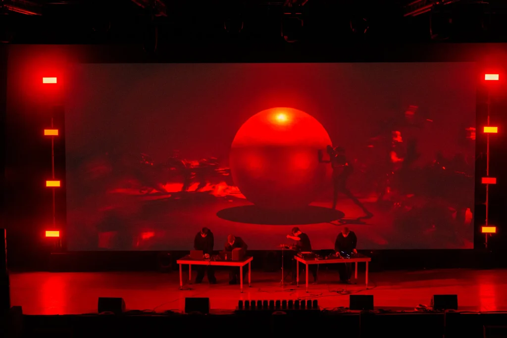 Boulder 石 — 2025聲響藝術節_《新銳當代音樂聲響聯合展演》_XTRUX 、黃詠仁、陳柏豪-0057.jpg