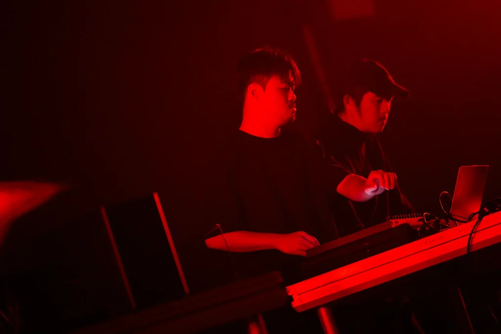 Boulder 石 — 2025聲響藝術節_《新銳當代音樂聲響聯合展演》_XTRUX 、黃詠仁、陳柏豪-9981.jpg